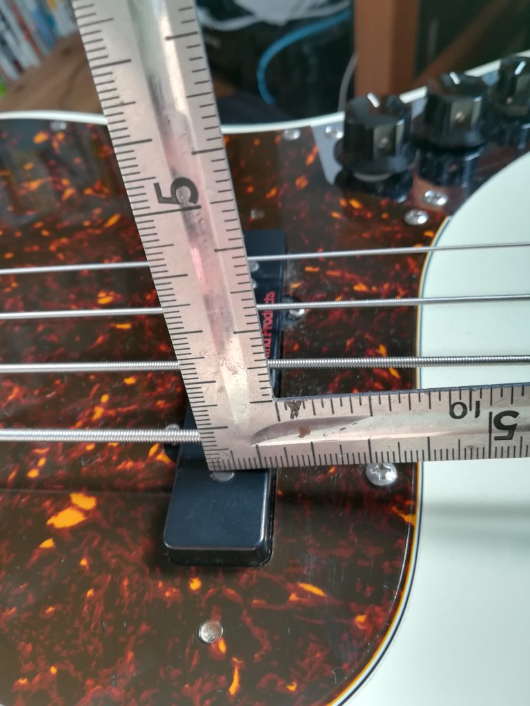 ギター・ベースで弦の音量差をなくす調整方法。原因は？バランスよく鳴らすために試してもらいたいこと。