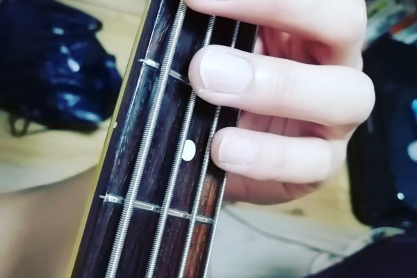 ベースのミュートをマスターして中級者へステップアップしよう！